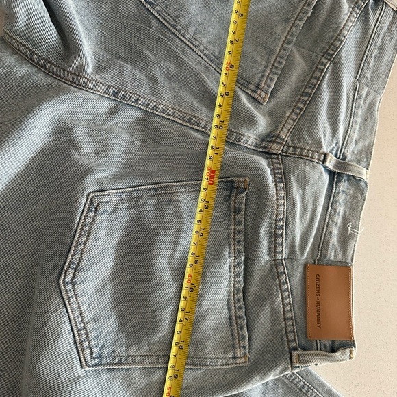 Citizens Of Humanity Blue Relaxed Jeans with Distressed Details - Picture 11 of 14